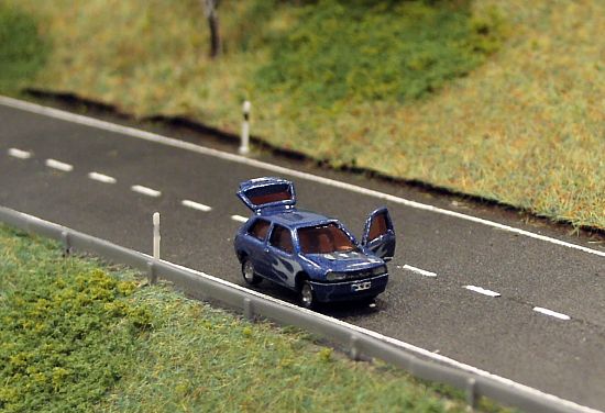 1462 WIKING VW Golf III Magnetic metallic vorn mit Landschaft E-Mailbild