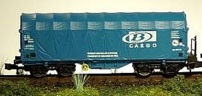1498 ROCO Schiebeplanenwagen B-Cargo trkis blau mit Laufgitter