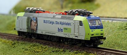 1572 MINITRIX - 12565 -- BLS Cargo Die Alpinisten - Gli Alpinisti - 485 - 003 - vorn - Internet