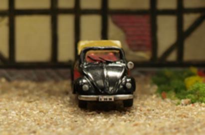 1942 IMU VW Käfer 1200 Cabrio - schwarz - rot - vorn - Internet